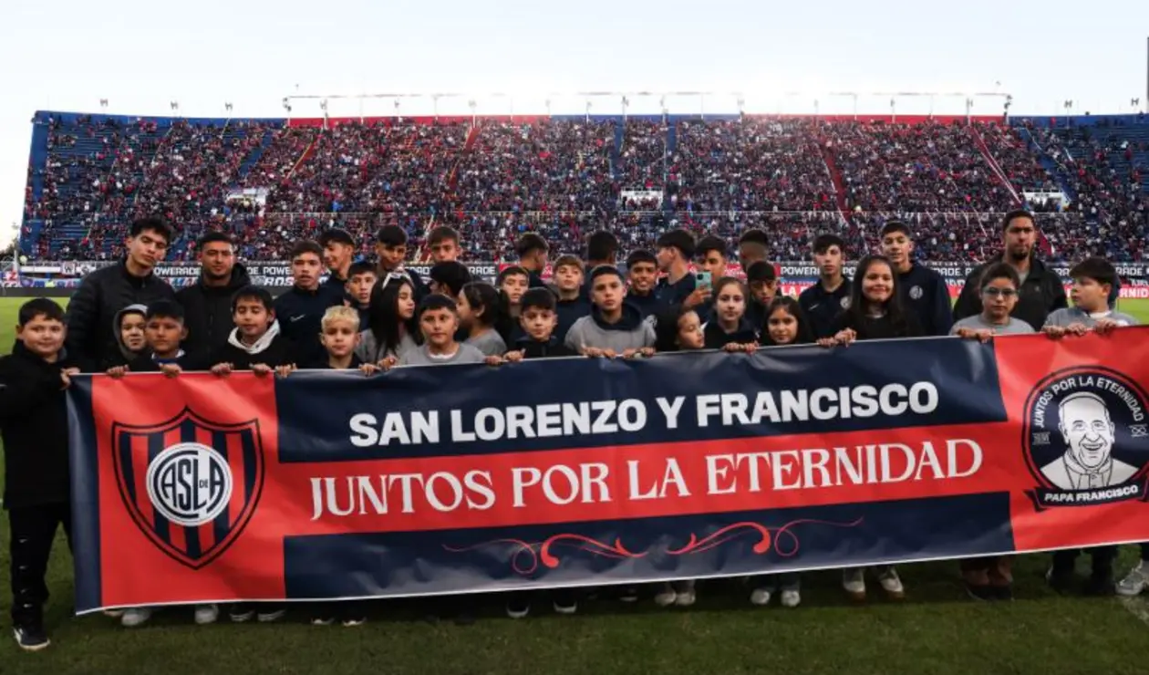Homenaje de San Lorenzo al Papa Francisco