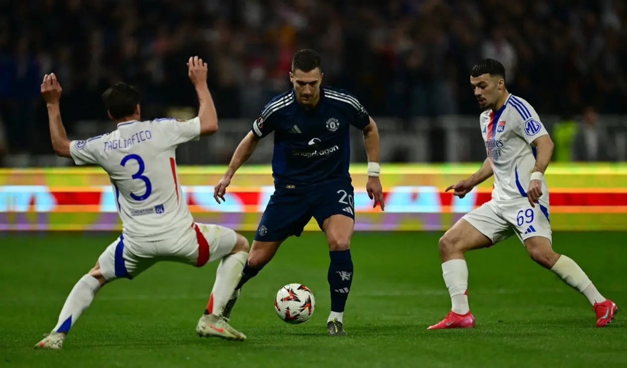 Lyon y Manchester United en duelo por Europa League 2024-2025