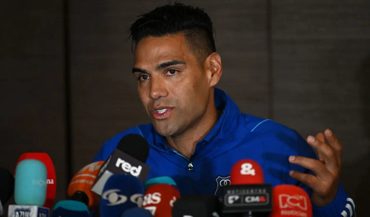Radamel Falcao le responde a hinchas de Millonarios 