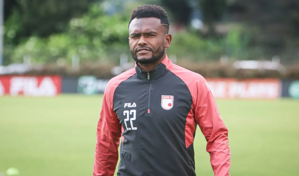 Elvis Perlaza regresó a entrenamientos con Santa Fe