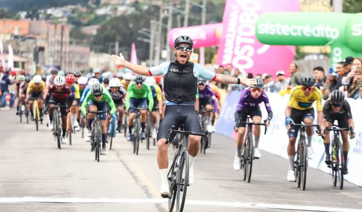 Jonathan Guatibonza ganador etapa 2 de la Vuelta de la Juventud