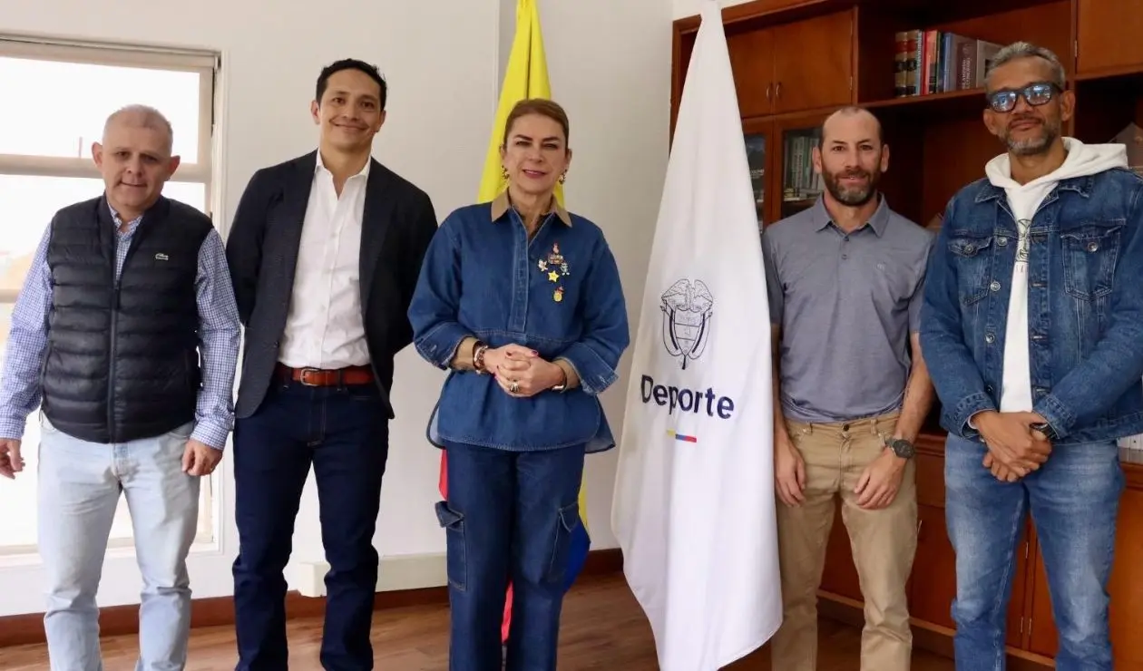 Ministerio del Deporte y comisión de atletas