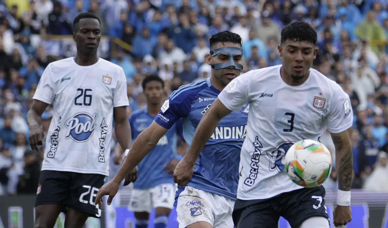 Millonarios enfrenta a Boyacá Chico en juego válido por la fecha 20 de la Liga Betplay I - 2025 en el estadio Nemesio Camacho el Campin