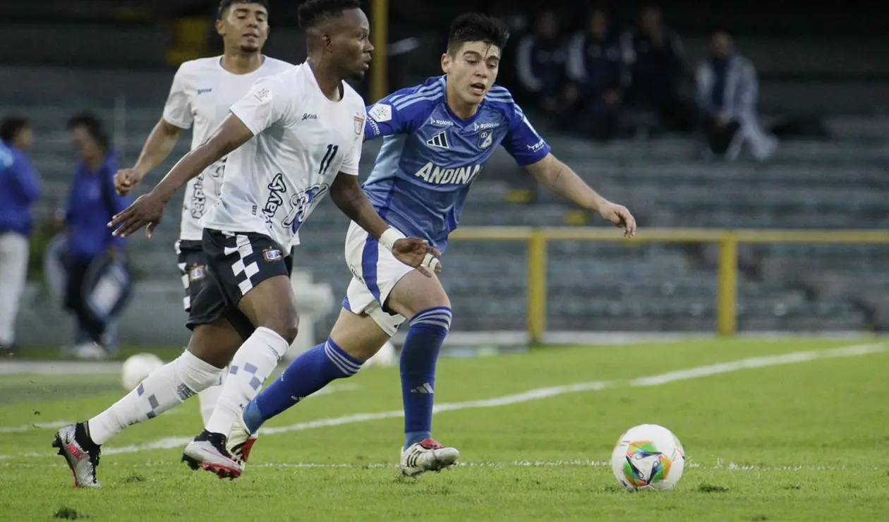 Millonarios enfrenta a Boyacá Chico en juego válido por la fecha 20 de la Liga Betplay I - 2025 en el estadio Nemesio Camacho el Campin