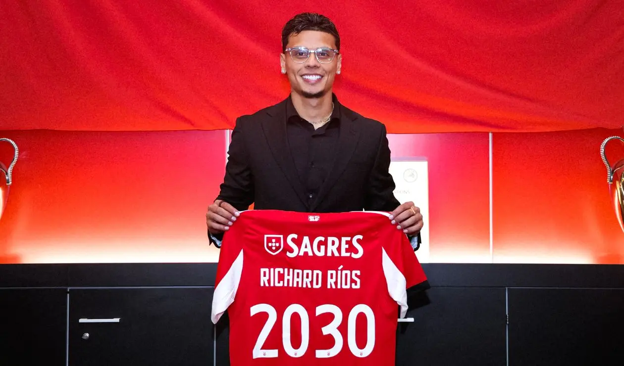 Richard Ríos con Benfica
