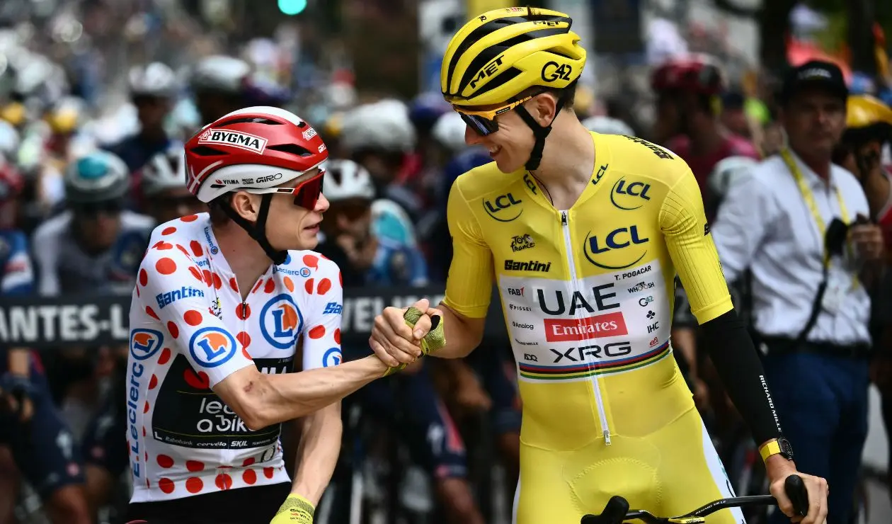 Jonas Vingegaard y Tadej Pogacar