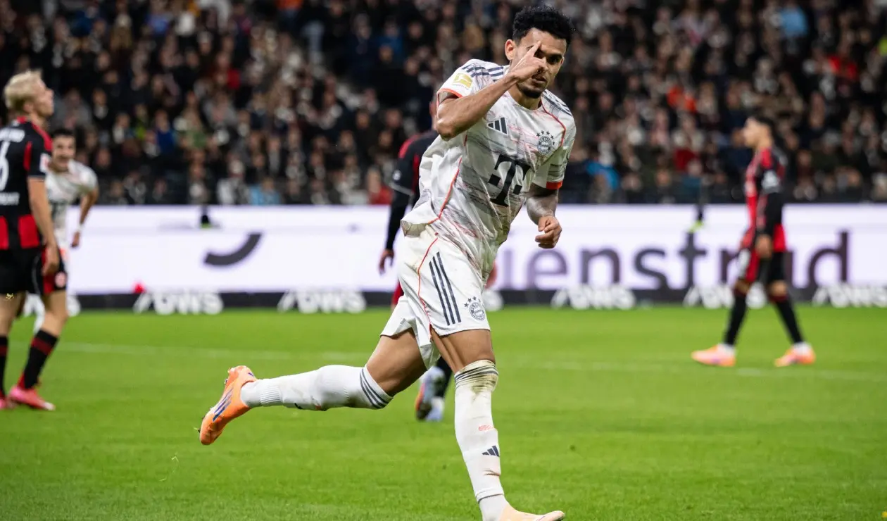 Luis Díaz celebra gol con Bayern Múnich