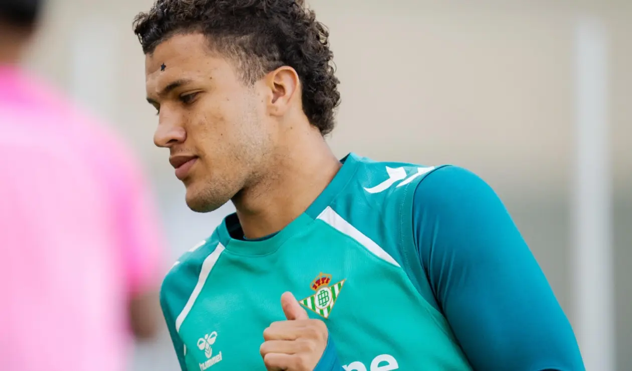 Nelson Deossa con el Betis