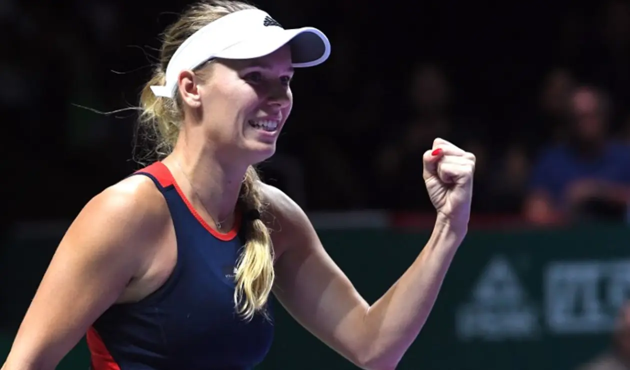 Caroline Wozniacki superó a Petra Kvitova en primera fase de las Finales WTA