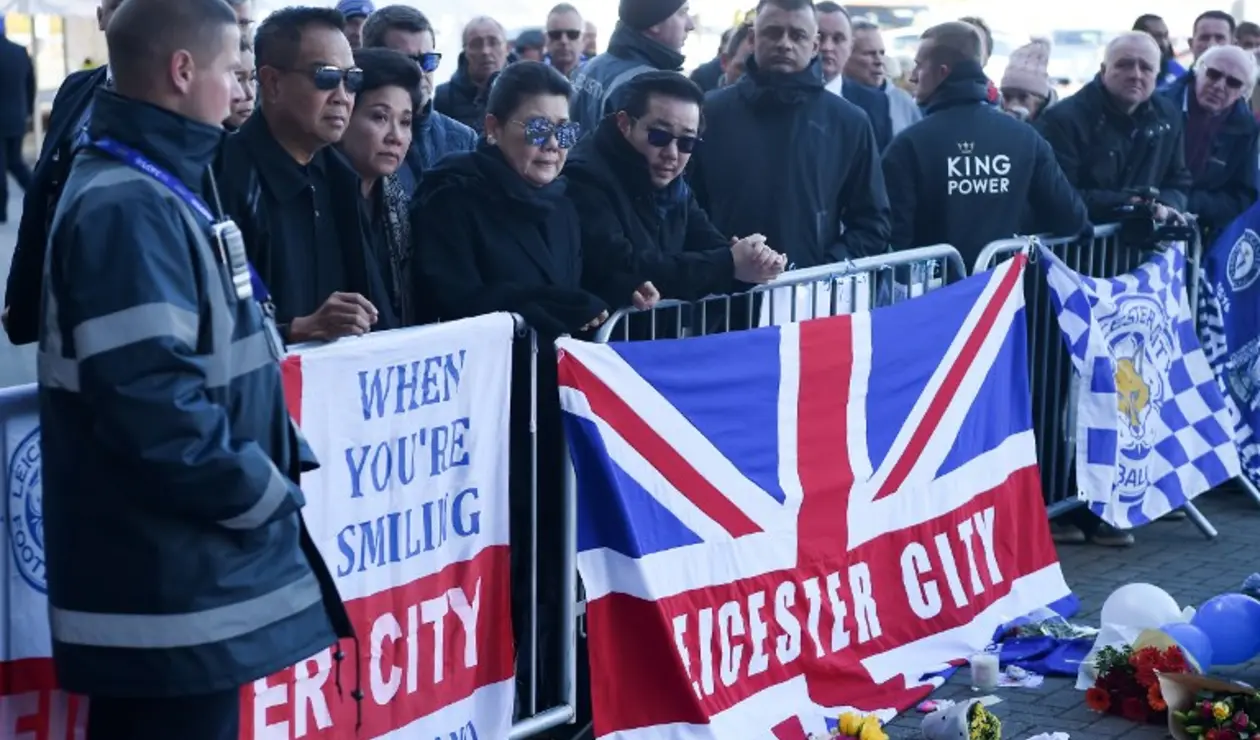 Homenaje al presidente del Leicester, Vichai Srivaddhanaprabha. Thumbnail