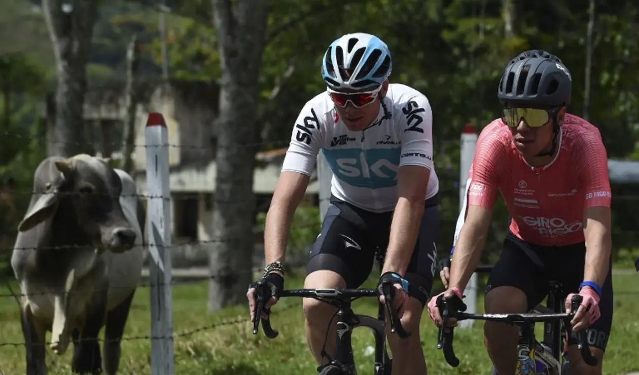Chris Froome junto a Rigoberto Urán por las carreteras antioqueñas
