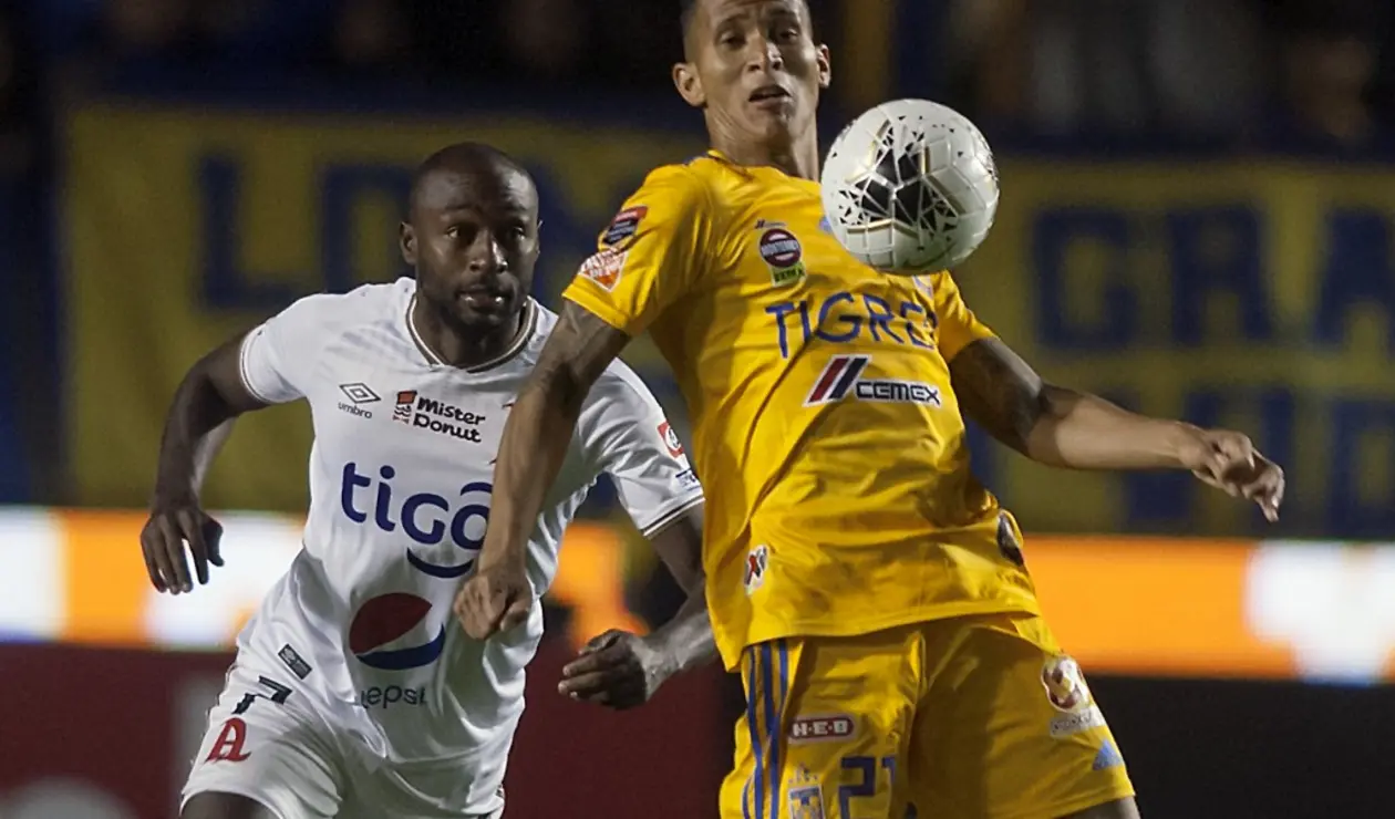 Francisco Meza, defensor colombiano en el fútbol de México.