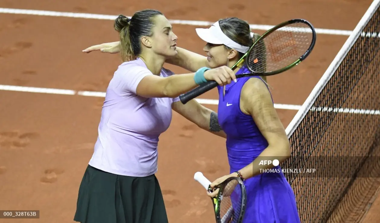 Paula Badosa y Aryna Sabalenka en uno de sus recientes enfrentamientos.