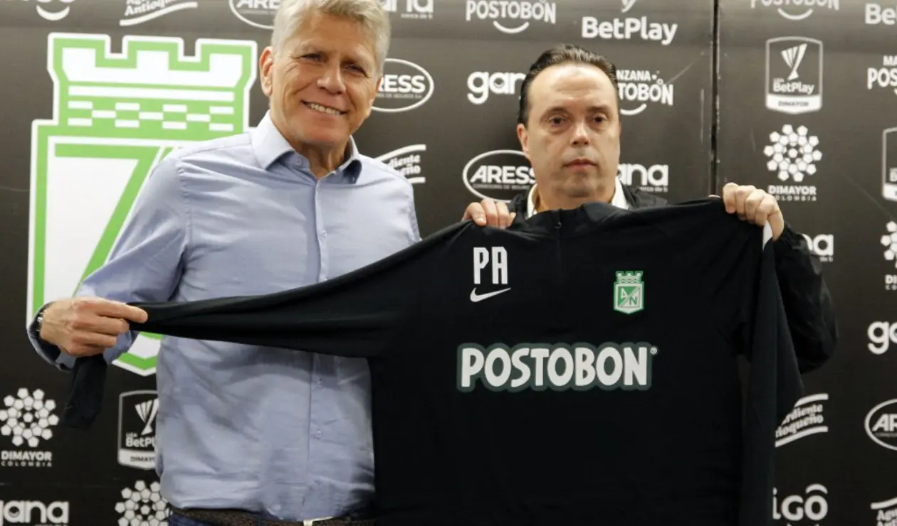 Paulo Autuori y el presidente de Atlético Nacional, Mauricio Navarro