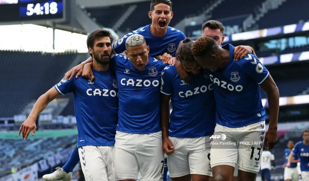 Everton 2020 - James y Yerry Mina