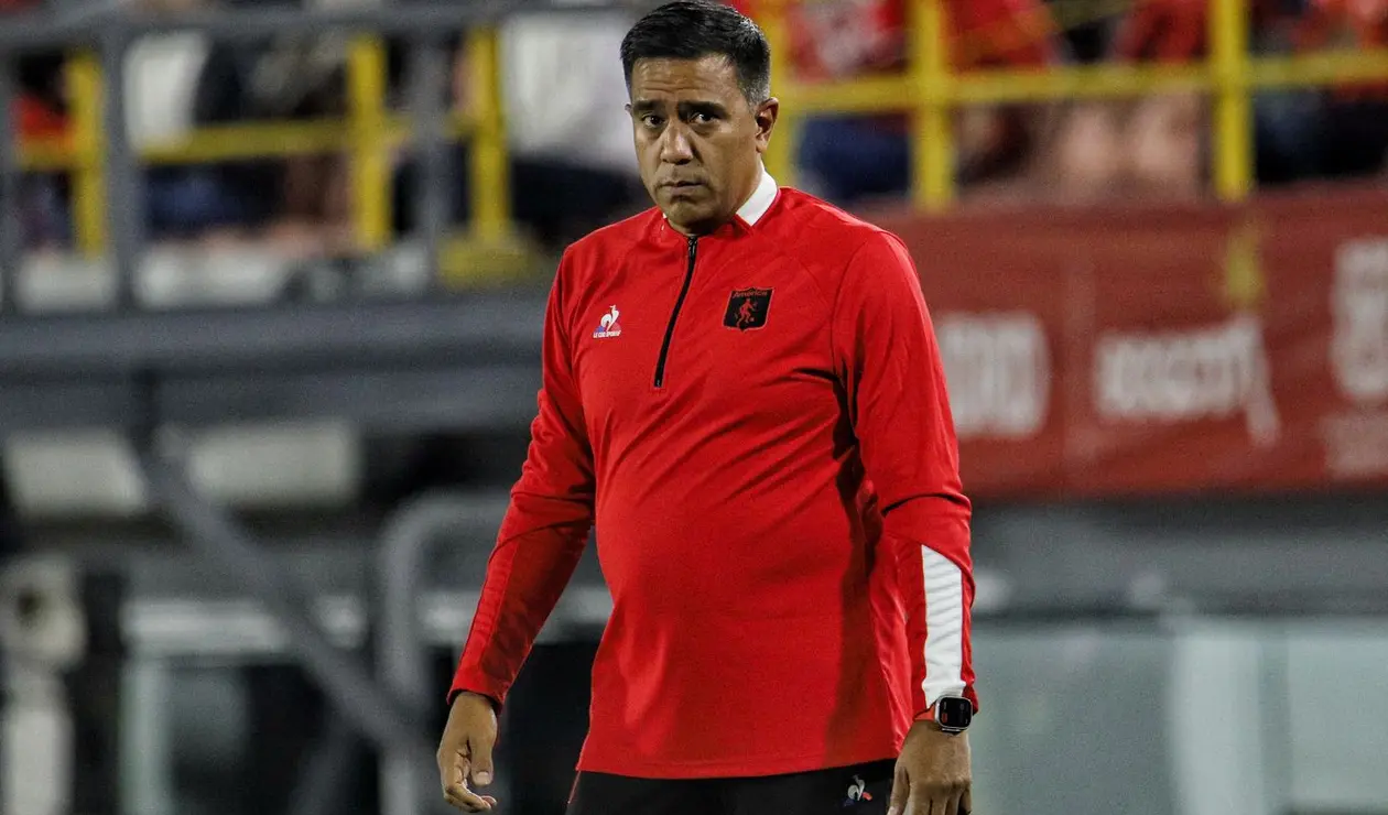 César Farías, técnico del América de Cali