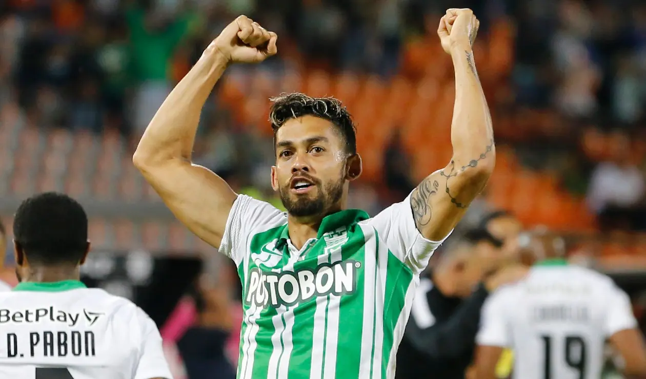 Andrés 'Rifle' Andrade jugando con Atlético Nacional
