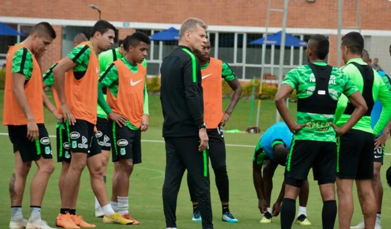 Paulo Autuori, técnico de Atlético Nacional, en un entrenamiento
