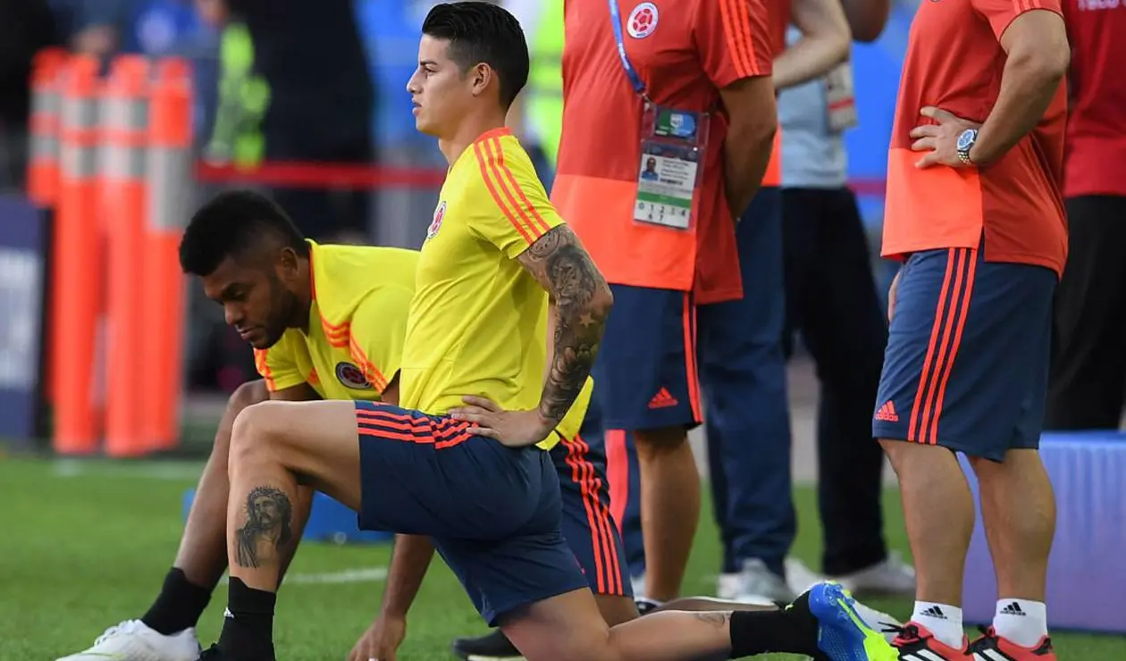 Miguel Ángel Borja y James Rodríguez entrenando con Colombia