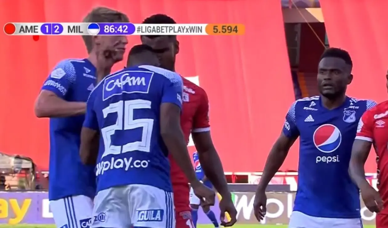 Emerson Rivaldo Rodríguez, expulsado ante América