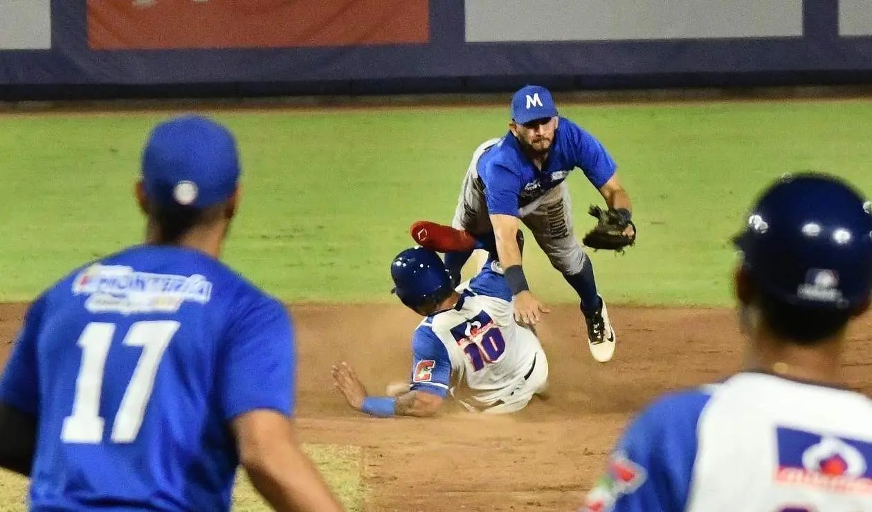 Caimanes y Vaqueros - Final béisbol colombiano