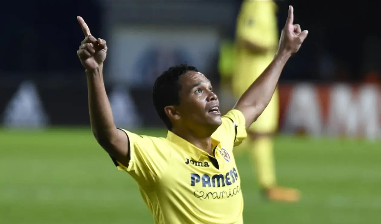 Carlos Bacca es oficialmente delantero de Villarreal