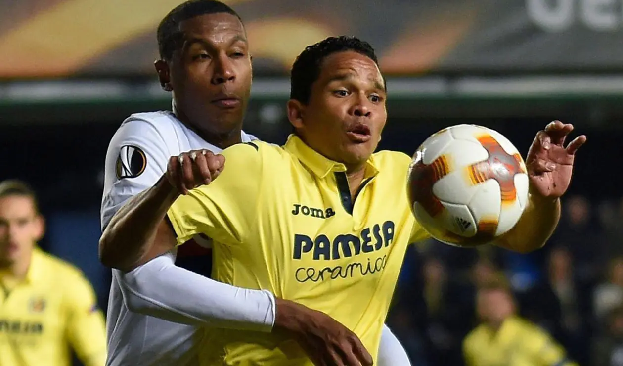 Carlos Bacca jugando con el Villarreal de España