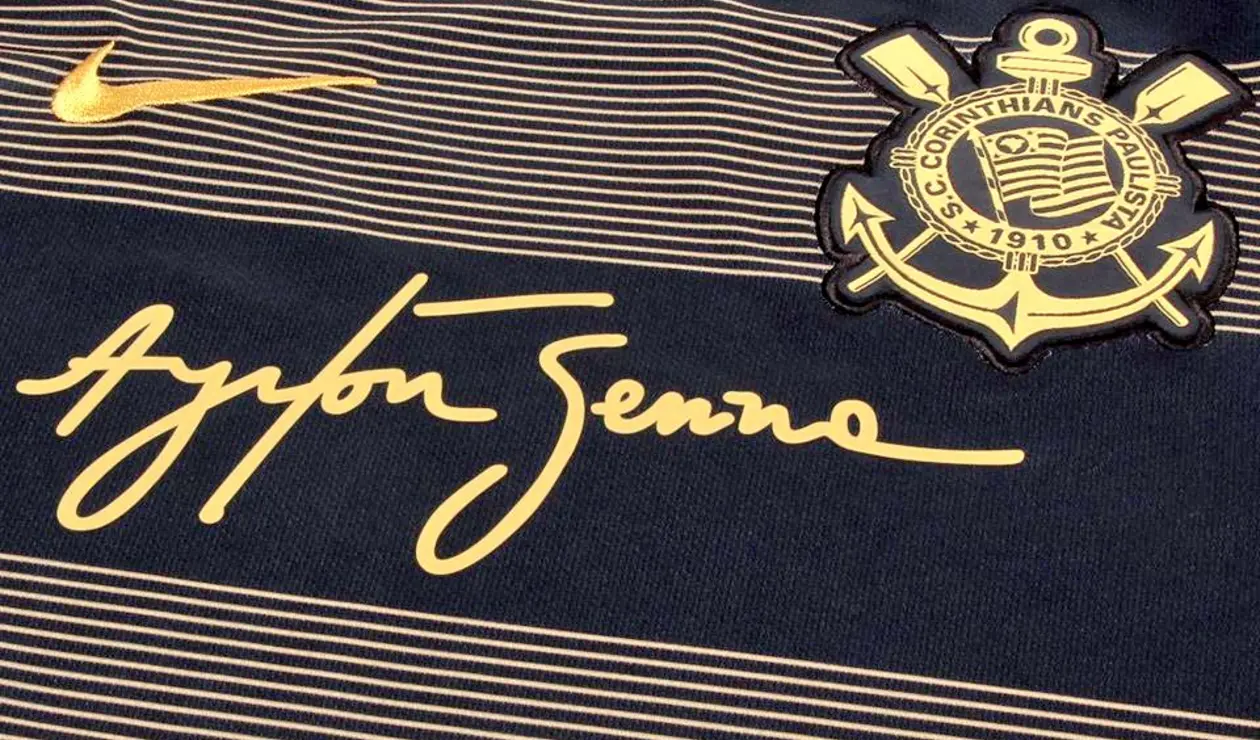 Camiseta de Corinthians en homenaje a Ayrton Senna