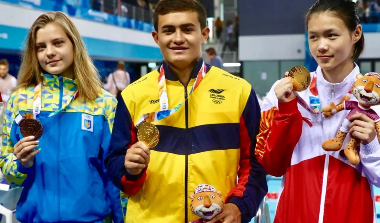 Daniel Restrepo y Shan Lin