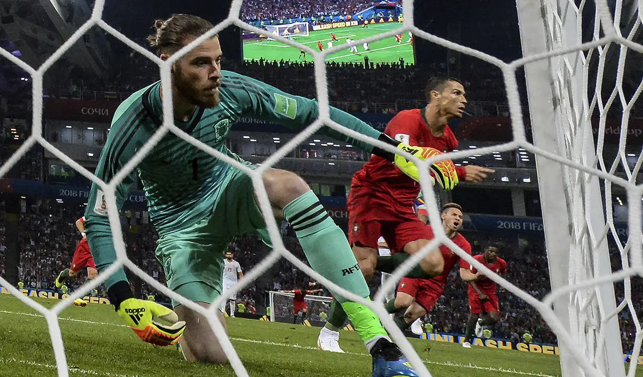David De Gea y Cristiano Ronaldo en el encuentro España vs Portugal