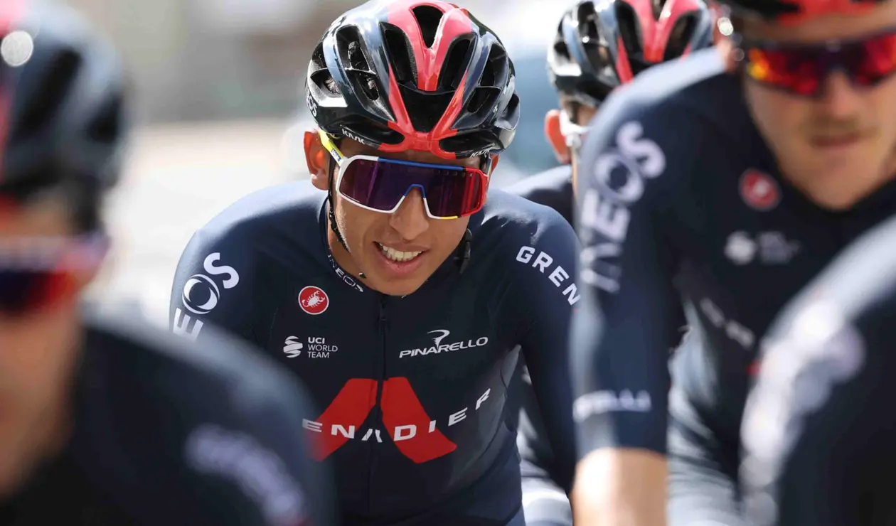 Egan Bernal corriendo el Tour de Francia