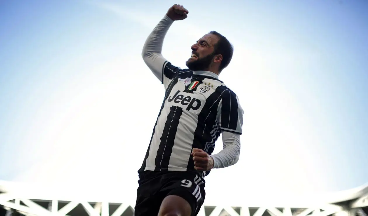 Juventus y Milán confirman el canje que incluye a Gonzalo Higuaín