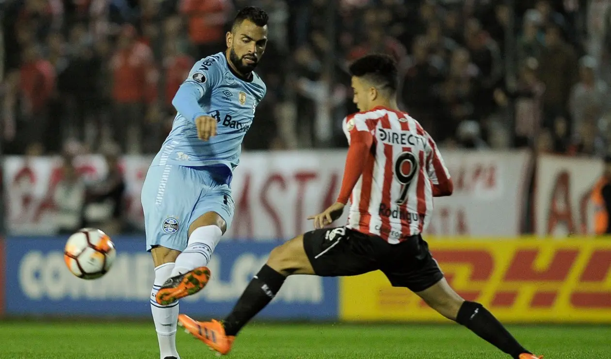 Estudiantes venció a Gremio en la ida de los octavos de final de la Copa Libertadores