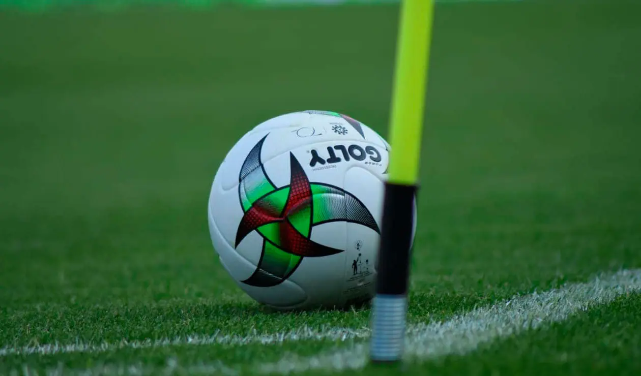 Balón del fútbol colombiano