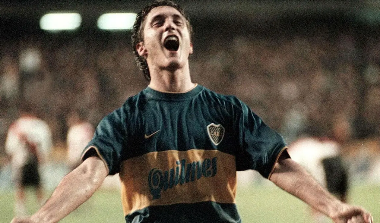 6. Guillermo Barros Schelotto. Estuvo junto Martín Palermo en la dupla histórica del club. Aunque fue suplente de Caniggia, cuando llegó a la titular demostró lo habilidoso e inteligente que era para jugar. Es el segundo jugador con más títulos en la historia de Boca con 16.