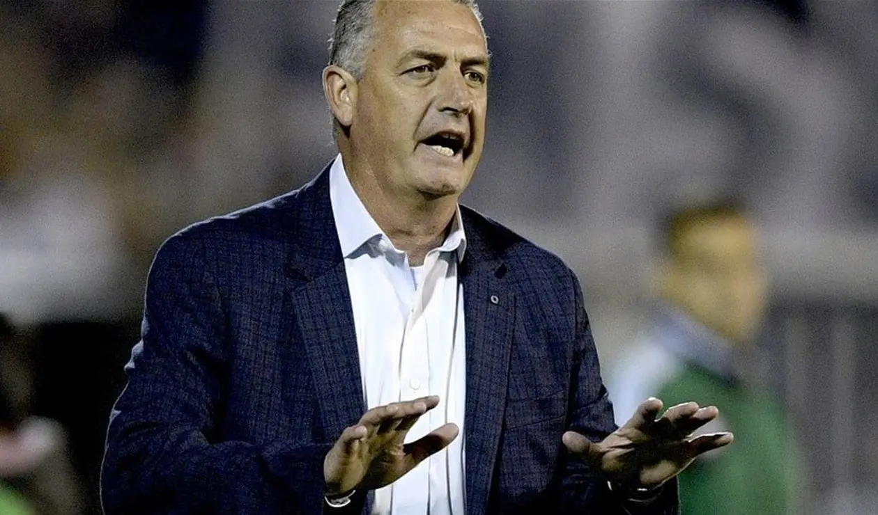 Gustavo Alfaro, técnico argentino