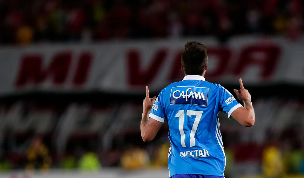 Henry Rojas celebrando el gol que le dio el título a Millonarios ante Santa Fe en 2017