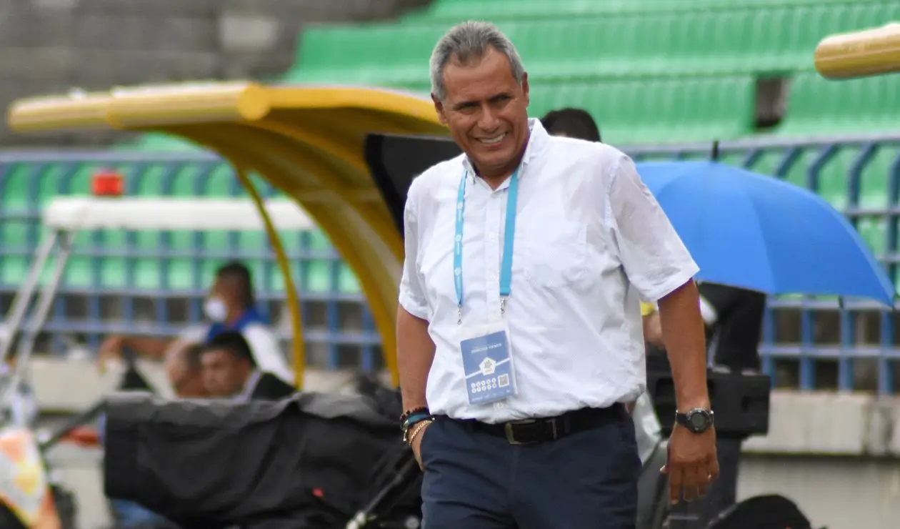 Hernán Torres, técnico colombiano