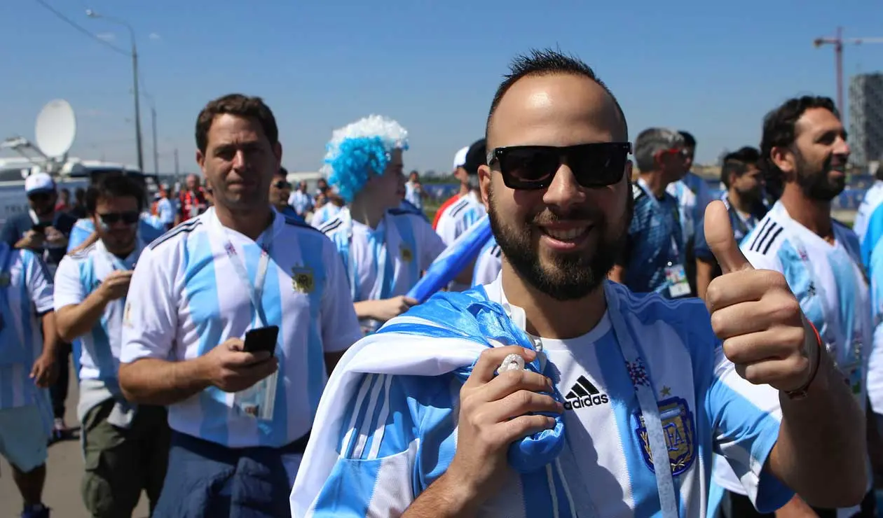 Hinchas de Argentina antes del partido ante Islandia en el Mundial