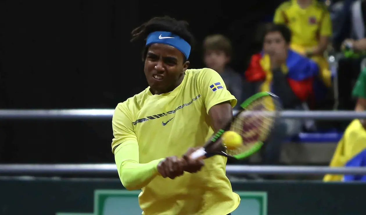  Elias Ymer (Suecia) ante Santiago Giraldo en la Copa Davis