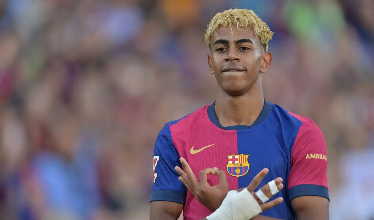 Lamine Yamal con Barcelona