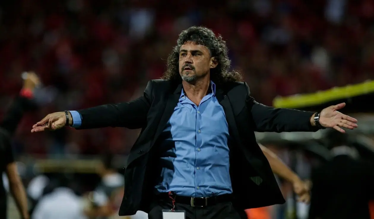 Leonel Álvarez, director técnico
