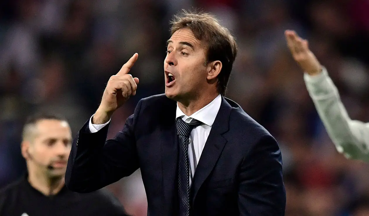 Julen Lopetegui dirigiendo al Real Madrid en el partido Viktoria Plzen