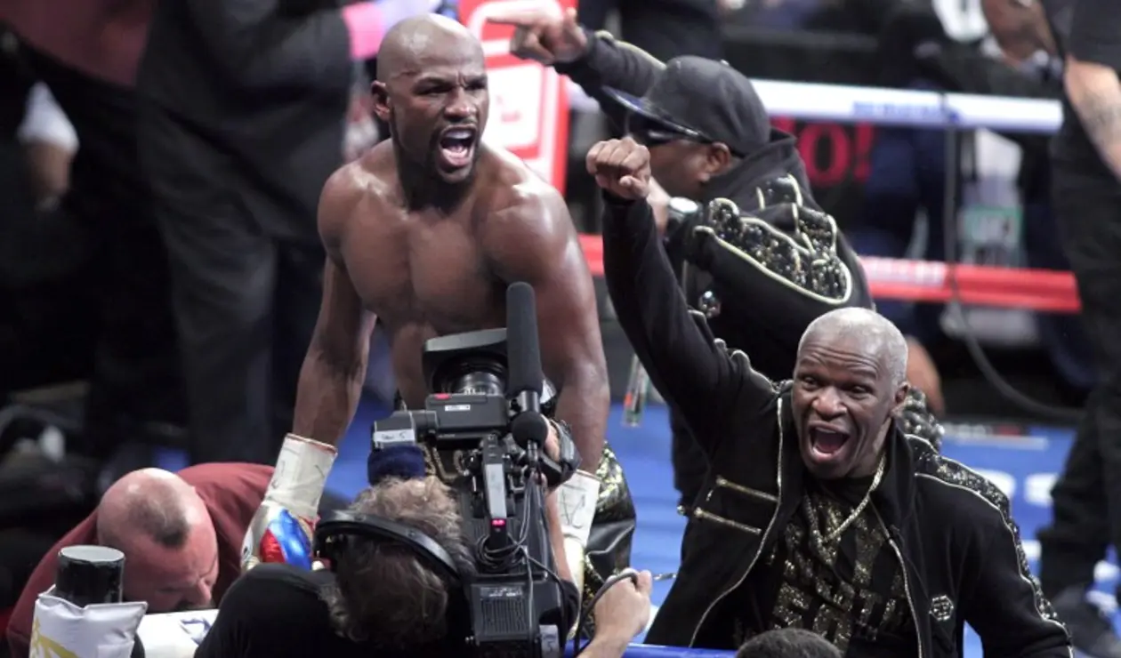 Floyd Mayweather aún no ha dado respuesta si pelea ante Khabib Nurmagomedov en UFC