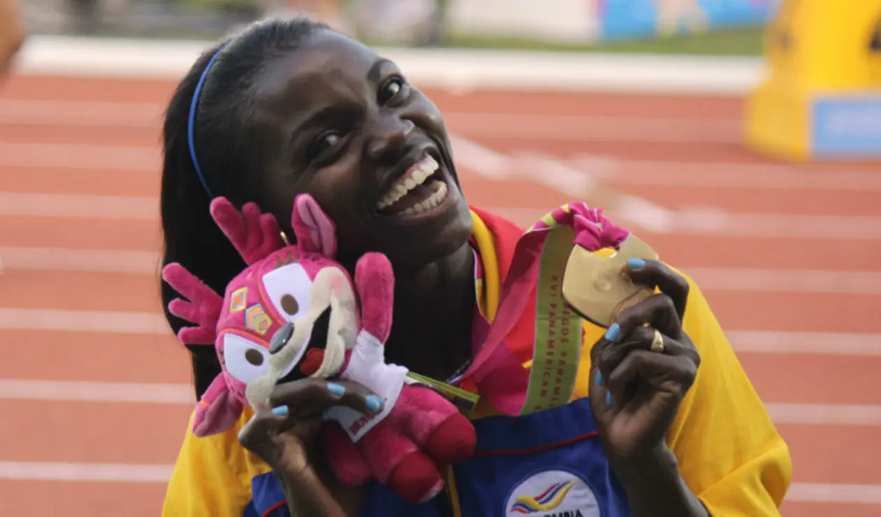 Caterine Ibargüen medella de oro juegos panamericanos triple salto