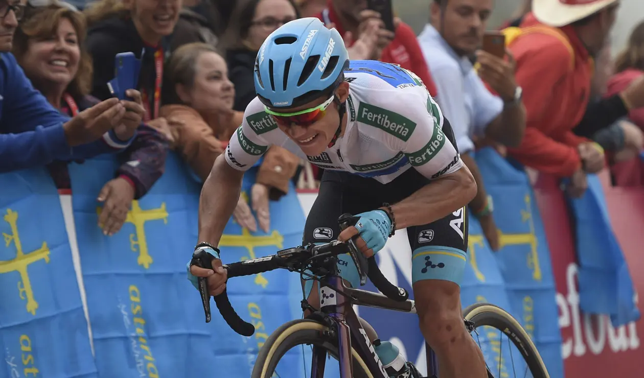 Miguel Ángel López, ciclista colombiano