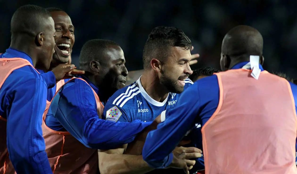 Jugadores de Millonarios celebrando un gol en la Liga Águila