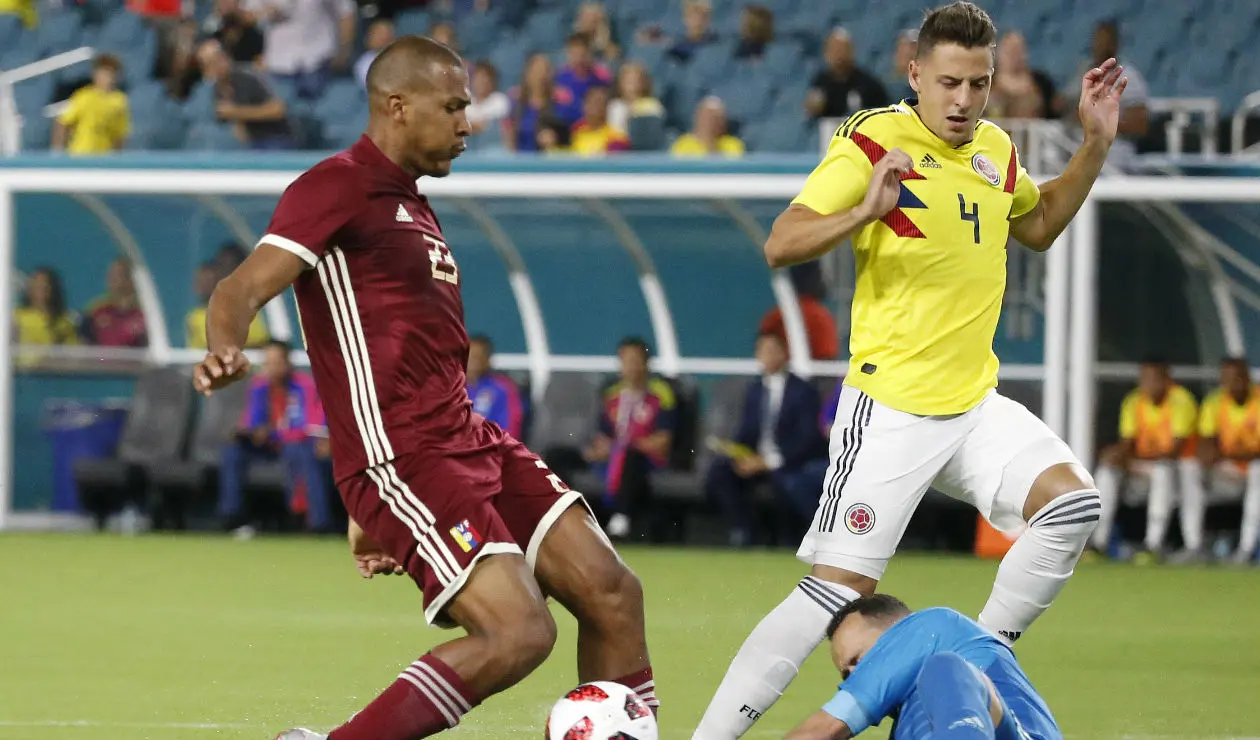 Santiago Arias, jugador de la Selección Colombia