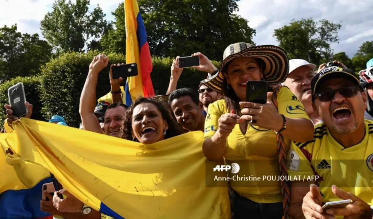 Tour de Francia - Egan Bernal, paseo por Los Campos Elíseos 