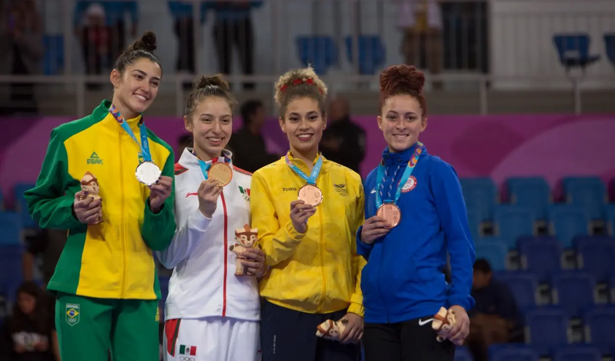 Andrea Ramírez, medalla de bronce en taekowndo